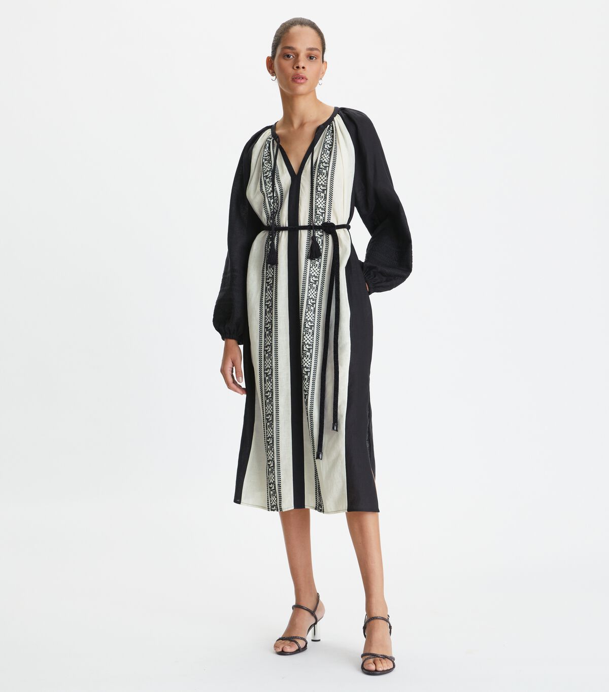 Black / White Women's Tory Burch Embroidered Caftan Dress | AZGLCM-843